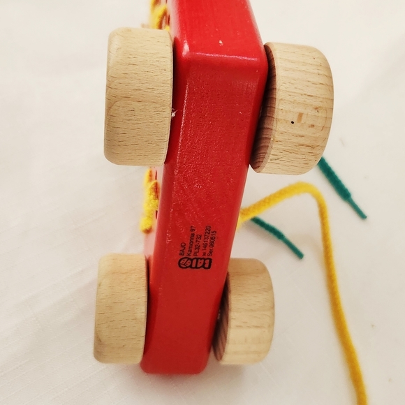 BAJO RED WOODEN LACING SHOE ON WHEELS ROLLERSKATE BOYS GIRLS UNISEX IN EXCELLENT - Picture 6 of 8